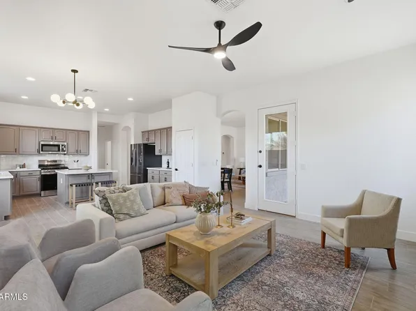 17514 W MARSHALL Lane, Surprise, AZ 85388