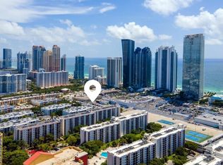 Plaza Of The Americas, Sunny Isles Beach, FL 33160