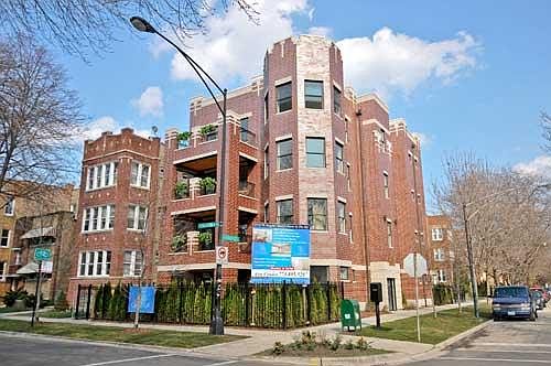 1st image of 2752 W Argyle Ave #3