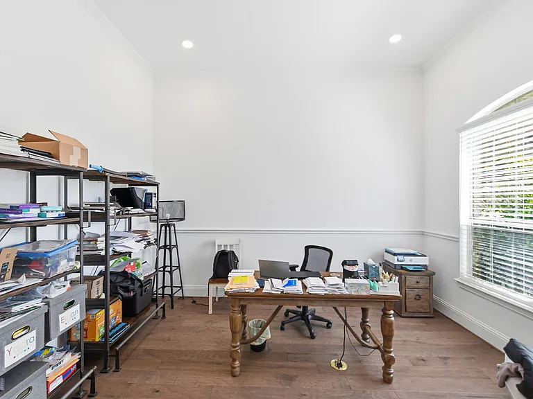 816 Omaha Trl — Photo 11