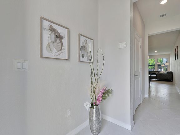 5th image of 2861 Bard Street