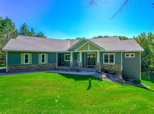 559 Perch Lake Rd, Hudson, WI 54016