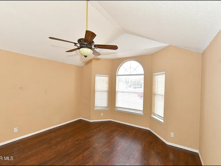 7737 Plaza Azul Rd — Photo 6