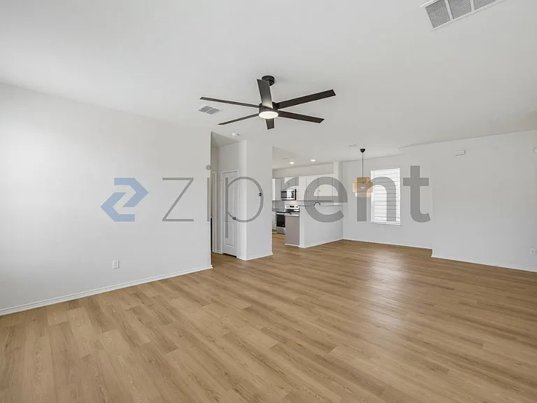 7231 Tradinghouse Ln — Photo 6