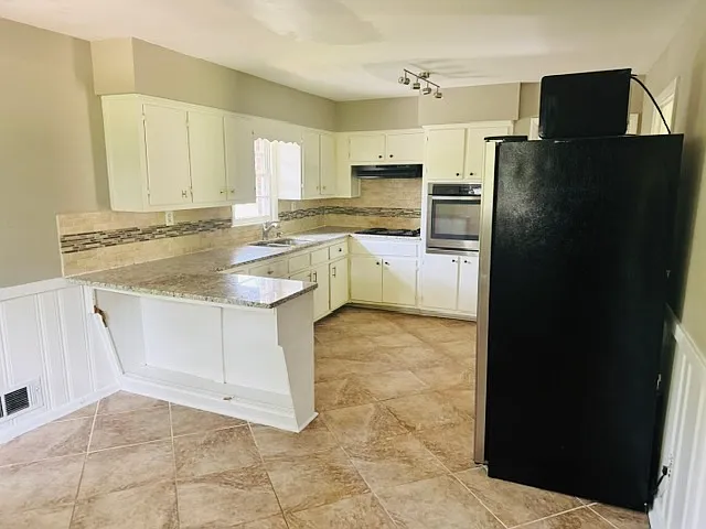 2249 Colleen Ct — Photo 6
