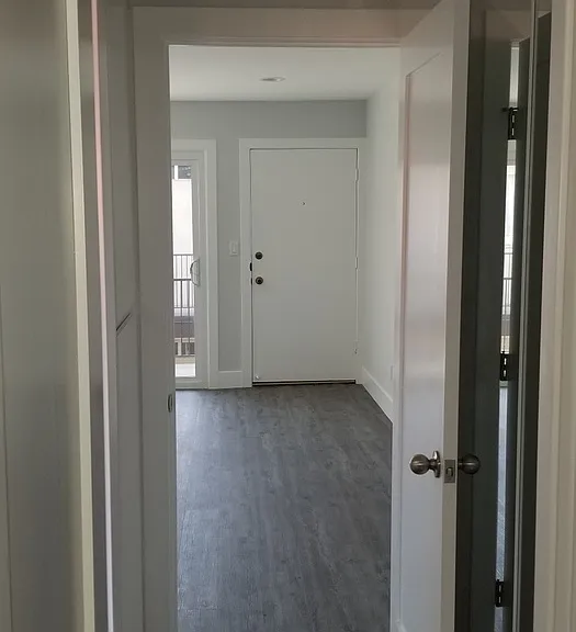 622 S Broadway — Photo 9