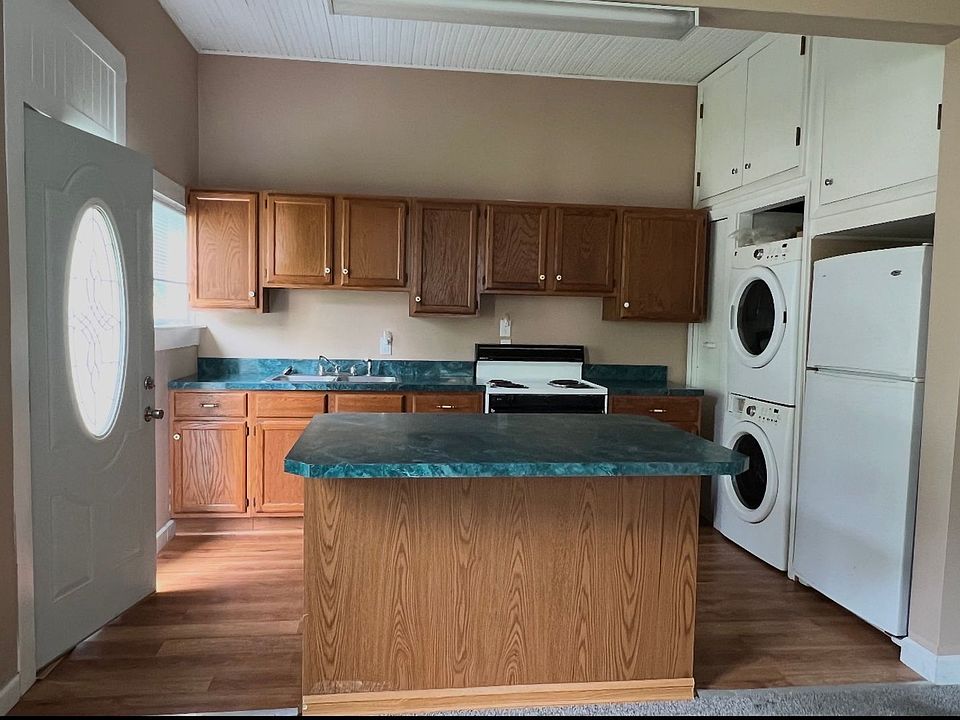 1st image of 1004 W North St