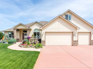 1906 W 51st Ave, Kennewick, WA 99337