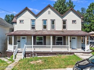 23-25 Richmond St, Carbondale, PA 18407