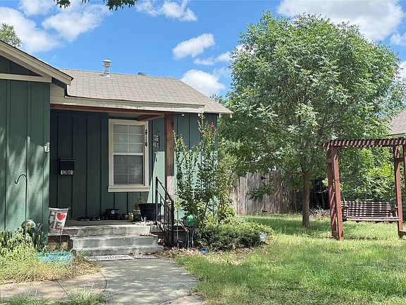2nd image of 1201 Ross Ave
