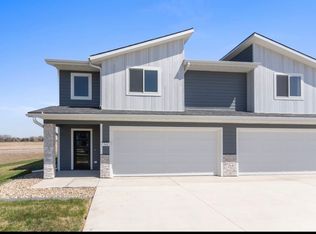 542 Harper Cir, Harrisburg, SD 57032
