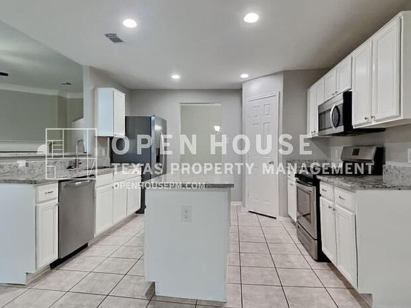 5th image of 2146 Berkshire Elm St