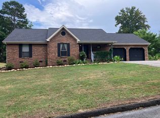 1608 W Rebel Rd, Rossville, GA 30741