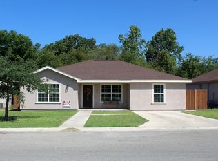 102 Richards Ct, Del Rio, TX 78840