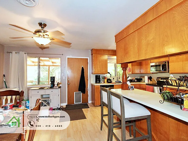 4548 Pensacola St — Photo 13