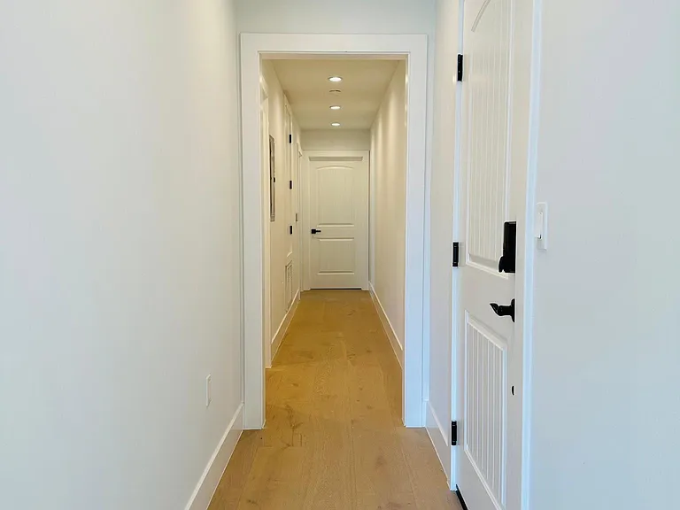 1105 S Sherbourne Dr #4 — Photo 7