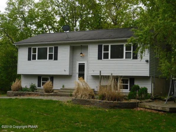 105 Ledgewood Dr, East Stroudsburg, PA 18301