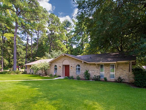 3rd image of 802 Loraine Ct