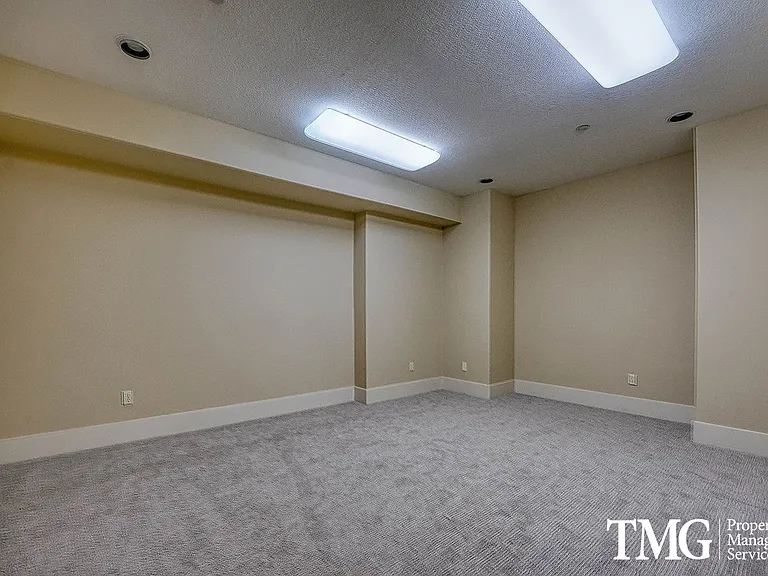 10424 SW Windwood Way — Photo 21