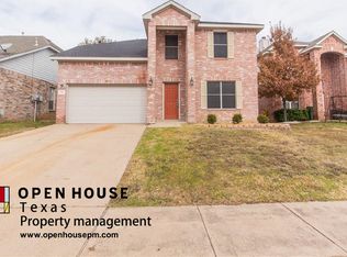 735 Parkford Ln, Arlington, TX 76001