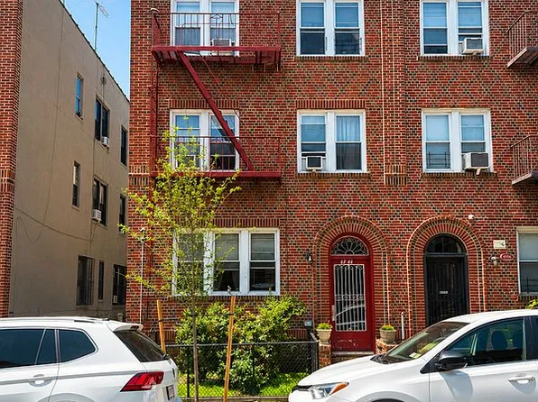 4744 44th St, Woodside, NY 11377