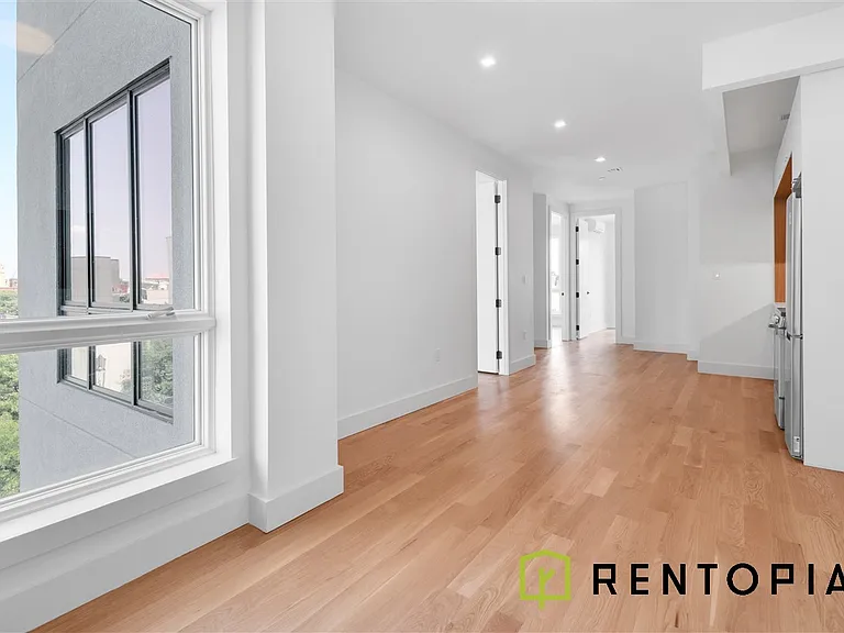 411 Meeker Ave #602N — Photo 3