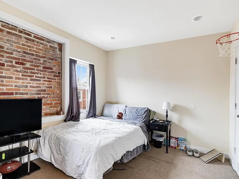1718 N Gratz St — Photo 23