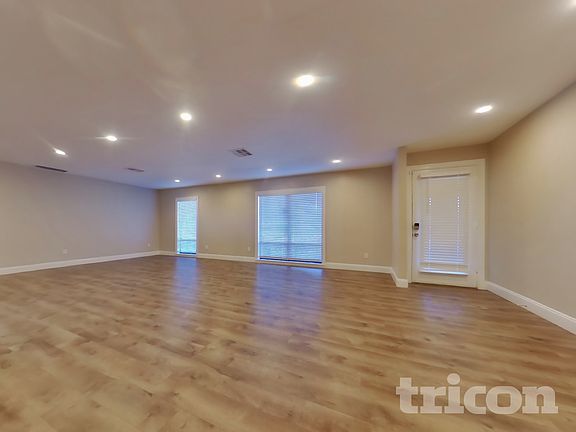 2nd image of 307 Bentley Dr
