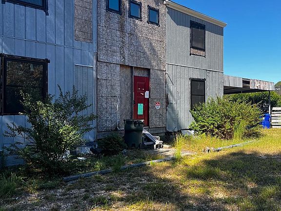 3rd image of 1351 Bayonne St