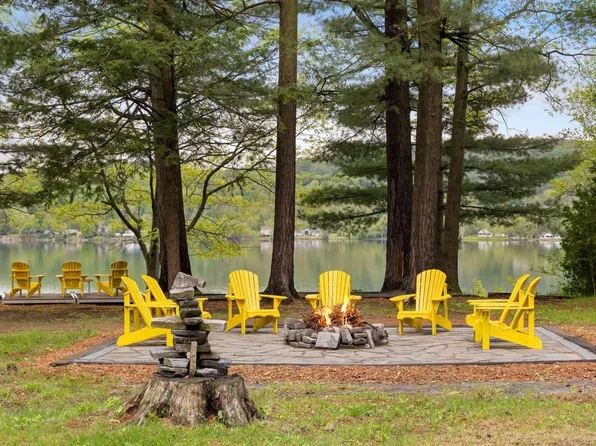 78 Camp Elizabeth Way, Newport City, VT 05855