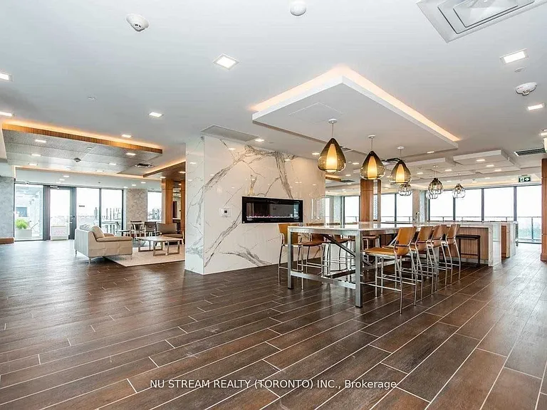30 Shore Breeze Dr #3721 — Photo 3