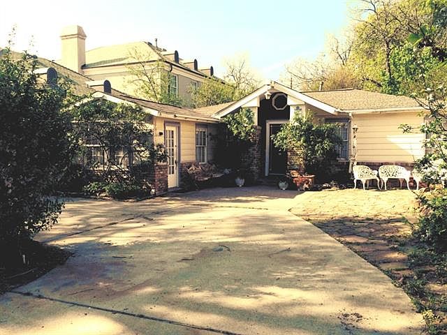 1st image of 3416 Mockingbird Ln