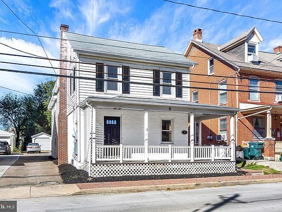 3rd image of 24 Miller St