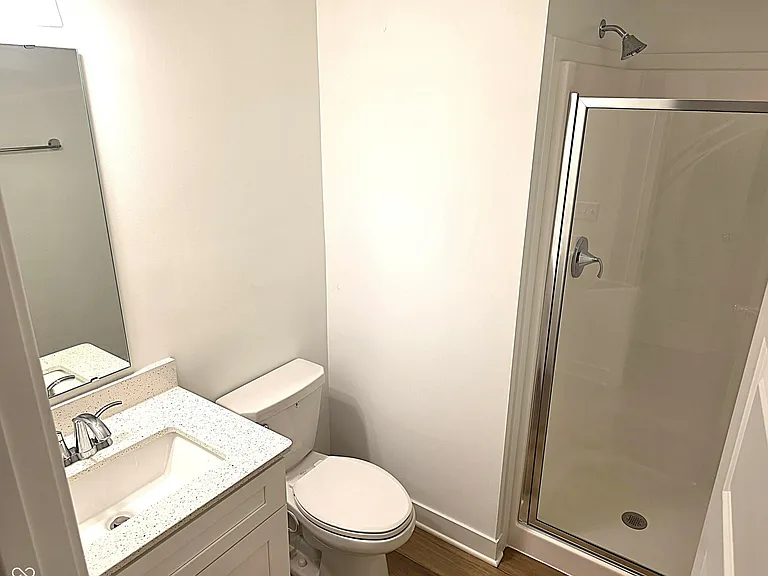 6929 Adalene Ln — Photo 32