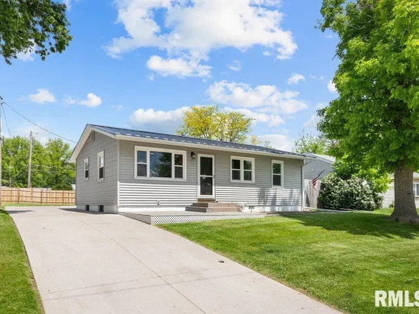 3206 W 67th St, Davenport, IA 52806