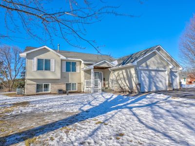 938 Waxon Ln, Hudson, WI, 54016