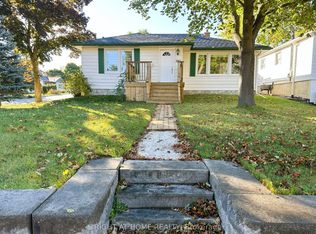 782 Gorham St, Newmarket, ON L3Y1L6