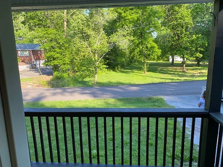 811 Oliver Rd — Photo 14