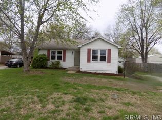 2011 Centreville Ave, Belleville, IL 62220