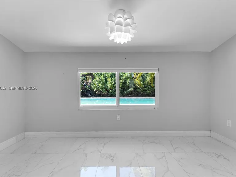 2340 SW 15th St — Photo 11