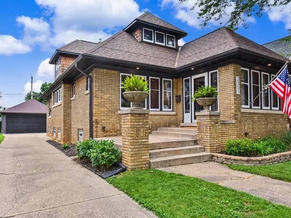 2351 N 62nd STREET, Wauwatosa, WI 53213