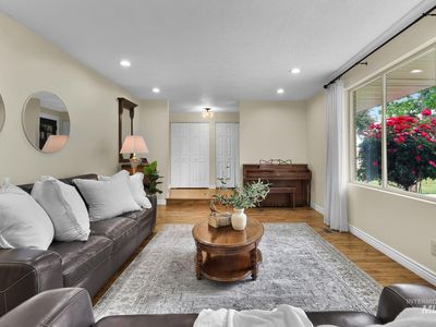 315 E Pat Ln, Caldwell, ID, 83607