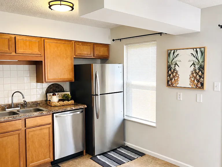 773 Delray Dr — Photo 3