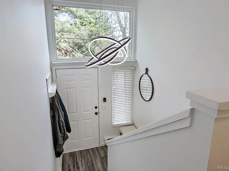 1190 Poplar Ave — Photo 7