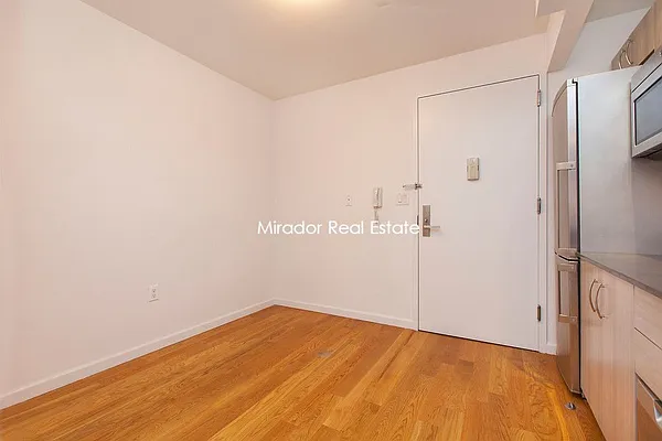 Rented by Mirador Real Estate | media 10