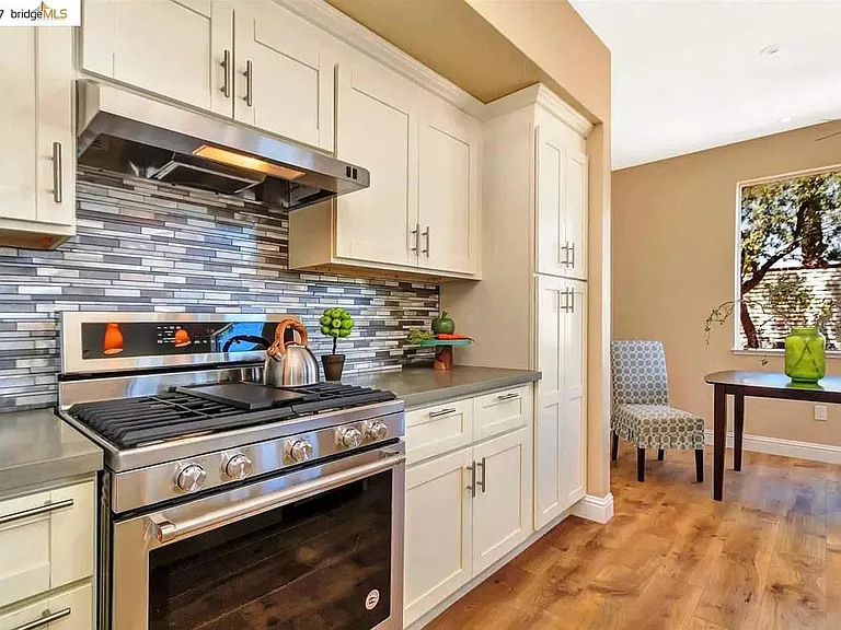 4724 Cove Ln — Photo 18