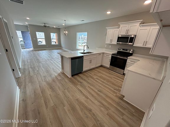 2nd image of 7203 Hickory Hollow Rd