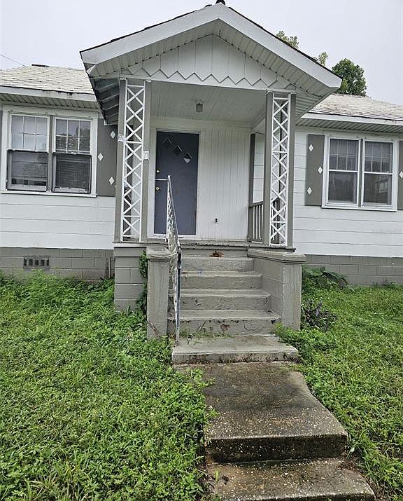 1st image of 609 NE 8TH AVENUE