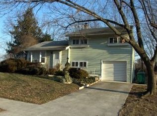 4 E Dickens Rd, Claymont, DE 19703