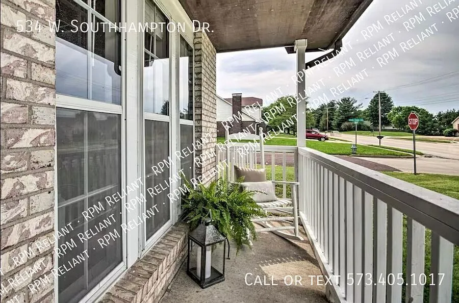 534 W Southampton Dr